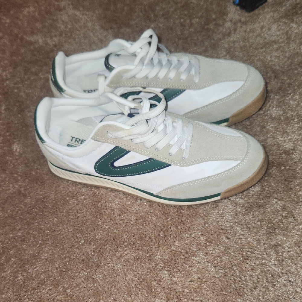 Tretorn 7.5 White and Green Sneakers Grippy Lugs